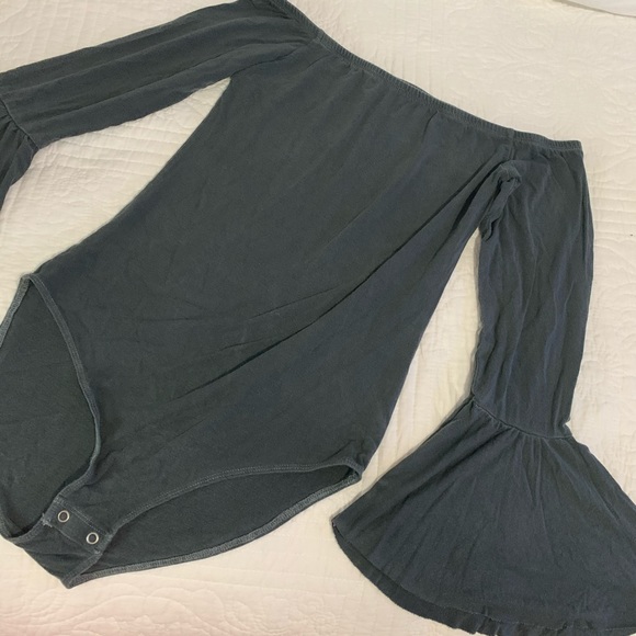 AE Long Sleeve BodySuit - Picture 1 of 2